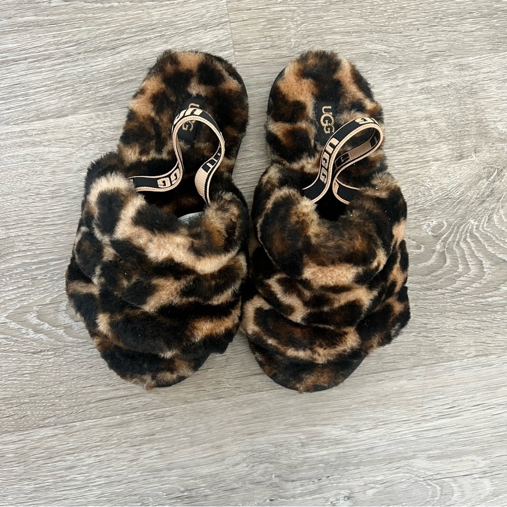 UGG Leopard Print Faux-Fur Slide Slippers in Brown and Black
